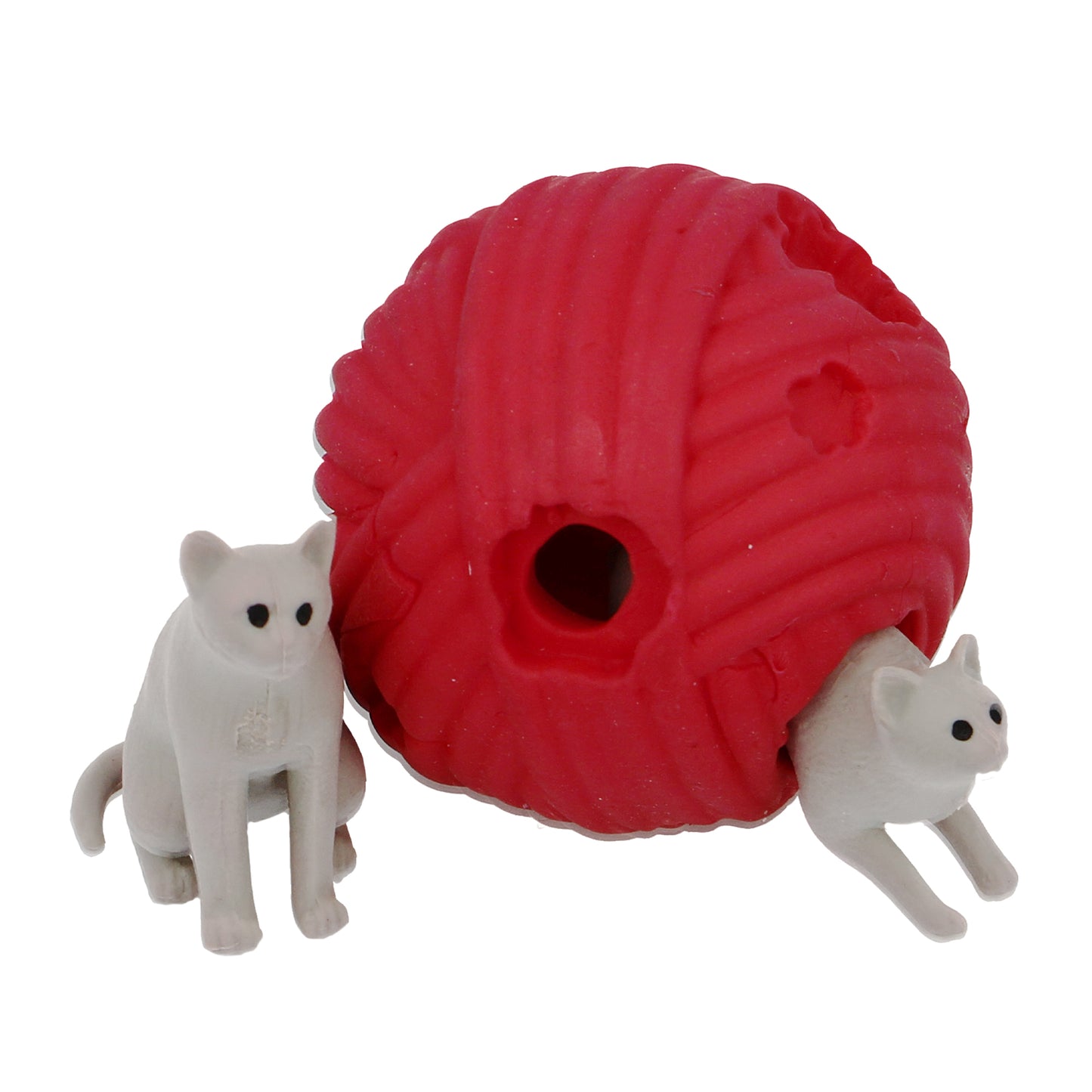 CR145 Stretchy Kitten & Ball of Wool